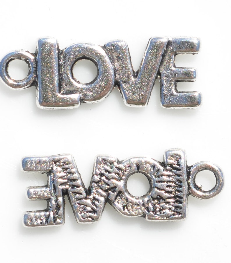 1   Word LOVE Silver Tone Charm SC2091