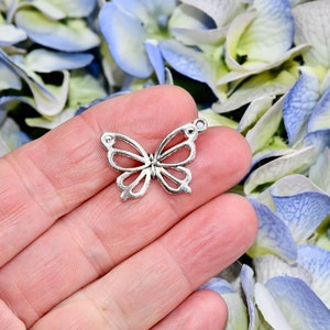 10 Butterfly  Silver Tone Charms SC2829