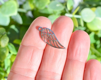 1  Stainless Steel  Wing Charm SC1247