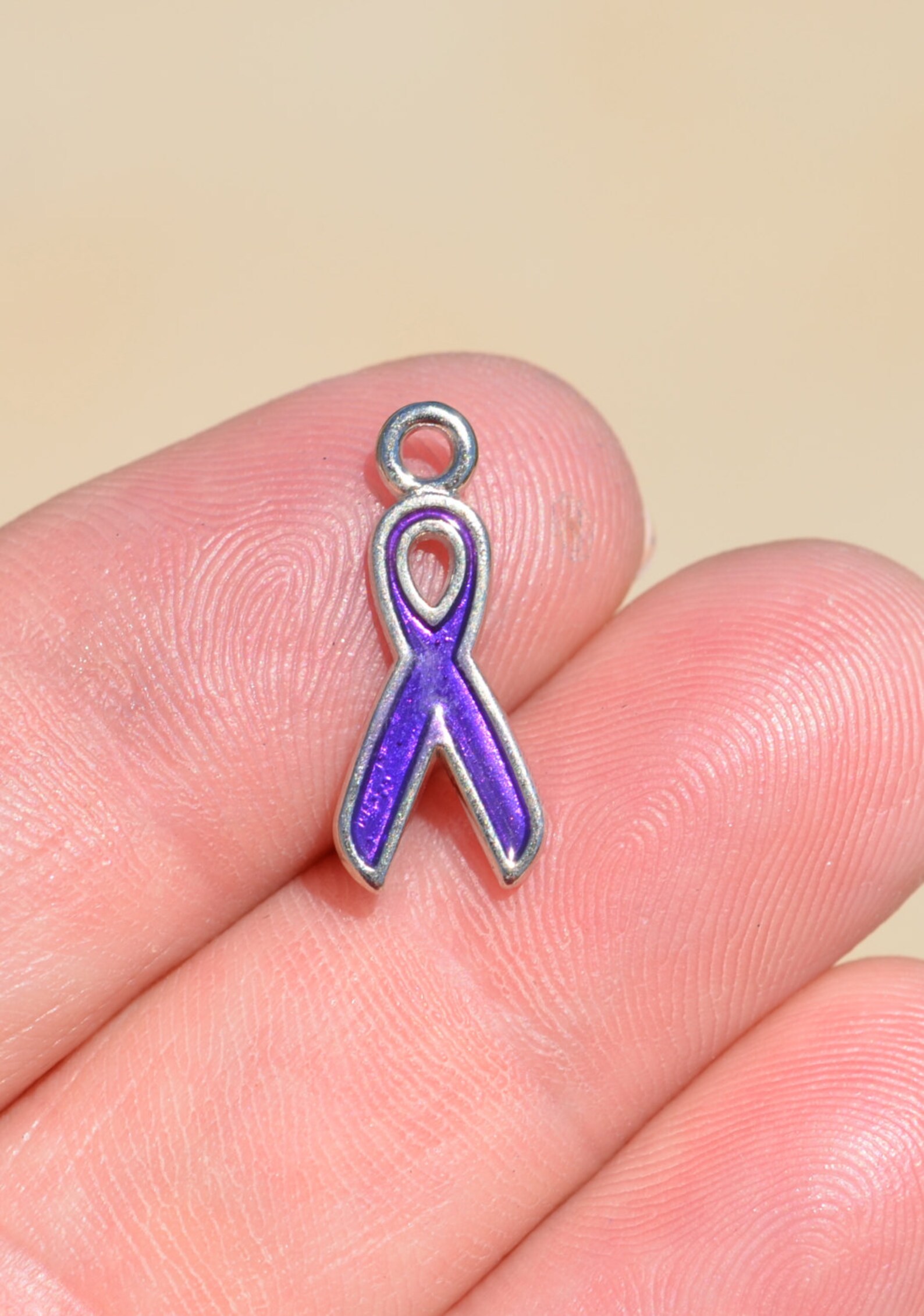 WANDIC 20Pcs Purple Ribbon Pin Charms, Alzheimer's Cancer Awareness