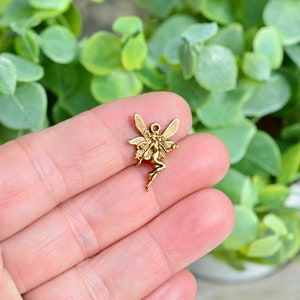 10 Fairy Gold Tone Charms GC6335