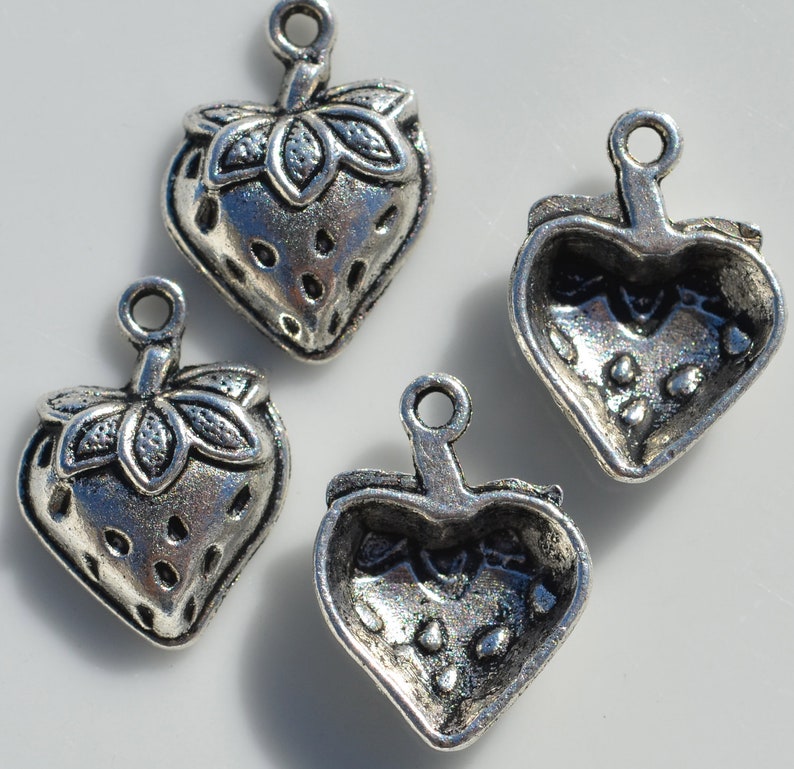 1 Strawberry Silver Tone Charm SC5536