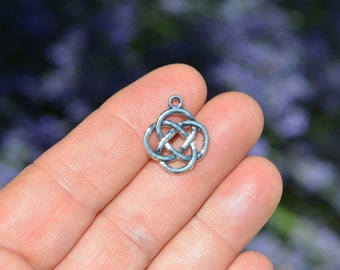 10  Celtic Knot Silver Tone Charms SC5850