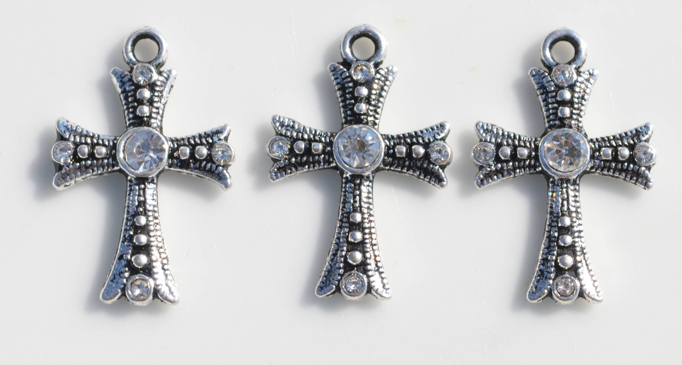 BULK 20 Rhinestone Cross Silver Tone Charms SC5222 - Etsy