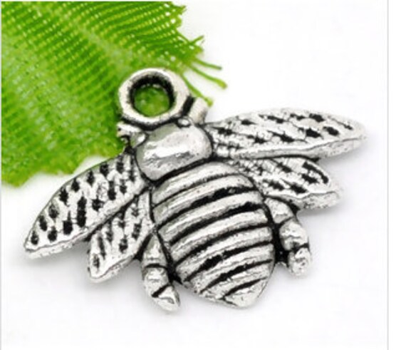 10 Bee Silver Tone Charms SC6544 - Etsy