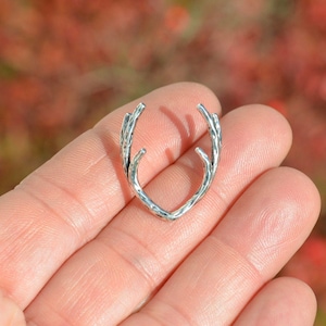 BULK 10  Antler Silver Tone Connector Charms SC4054