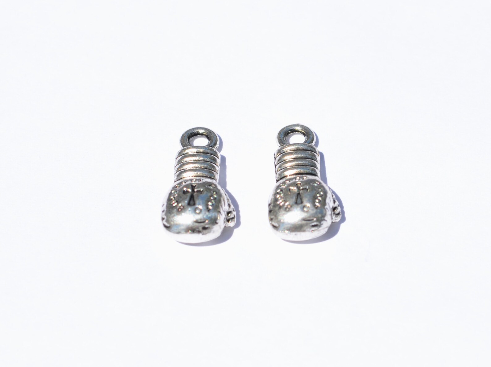 BULK 20 Boxing Glove Silver Tone 3D Charms SC5801 Etsy