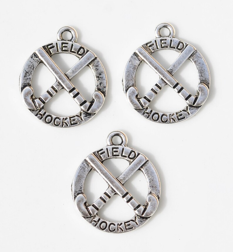 10 Round Field Hockey Silver Tone Charms SC5029 Etsy