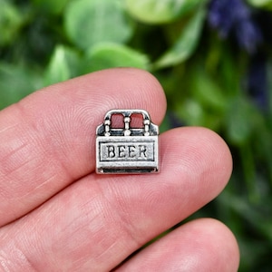 1 Beer 6 Pack   Silver Tone Charm SC3908