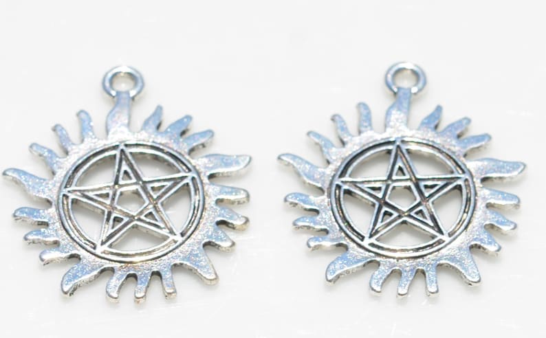 BULK 20 Sun Pentagram Anti- Possession Silver Tone Charms SC3545 image 4
