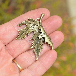 1 Leaf  Large Bronze Tone Charm BC4100