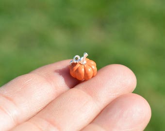 BULK 20 Orange  Pumpkin 3D Charms SC6896