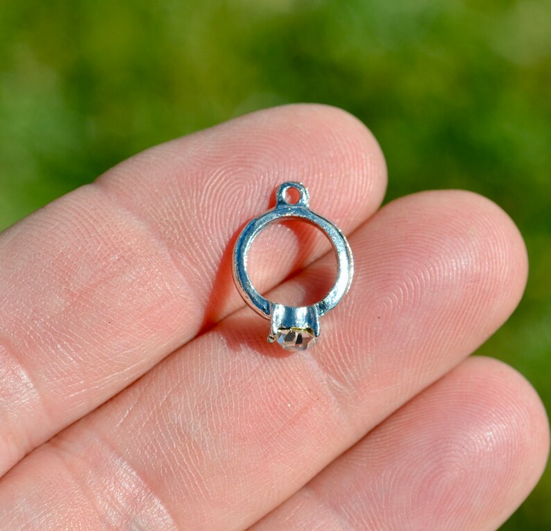 1 Ring 3D Antique Silver Tone with Clear Stone Charm SC6931
