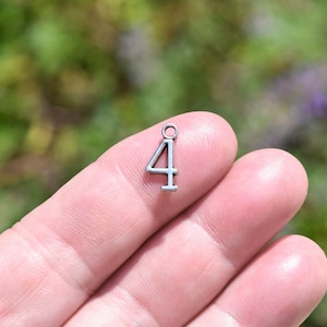 1 Number 4 Silver Tone  Charm SC3302