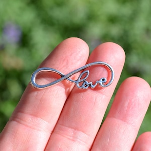 BULK 20   Infinity Love Connector Silver Tone  Charms SC5727