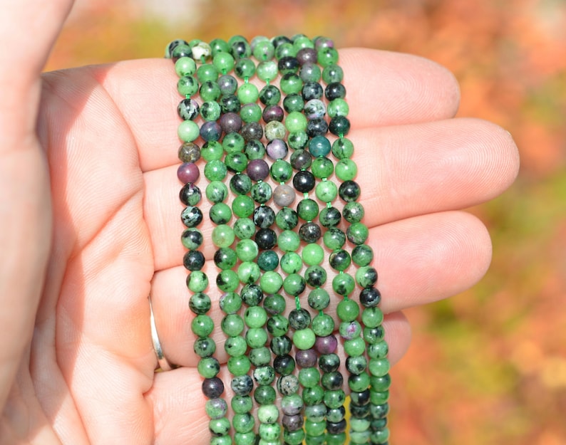1 Strand Ruby in Zoisite 4mm Round Beads BD966