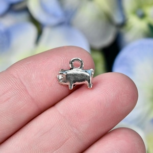 1  Silver Tone Pig Charm SC2446