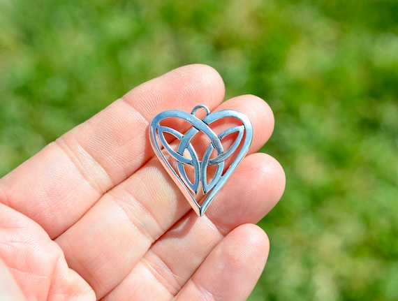 BULK 20 Celtic knot heart charms silver tone R153