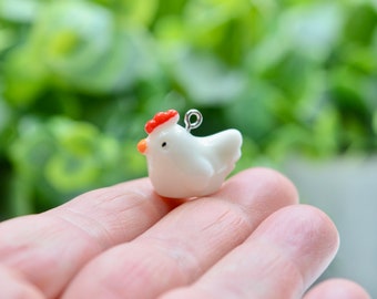 5  Chicken  White Plastic Charms SC3170