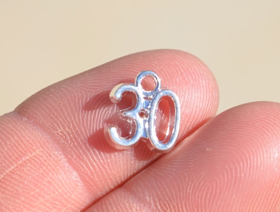 SC4429 BULK 50 Number 7 Charms Antique Silver Tone Number Seven