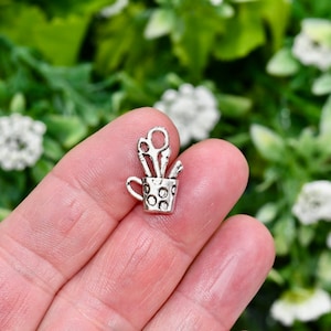 1  Pencil Jar Silver Tone Teacher Charm SC3726