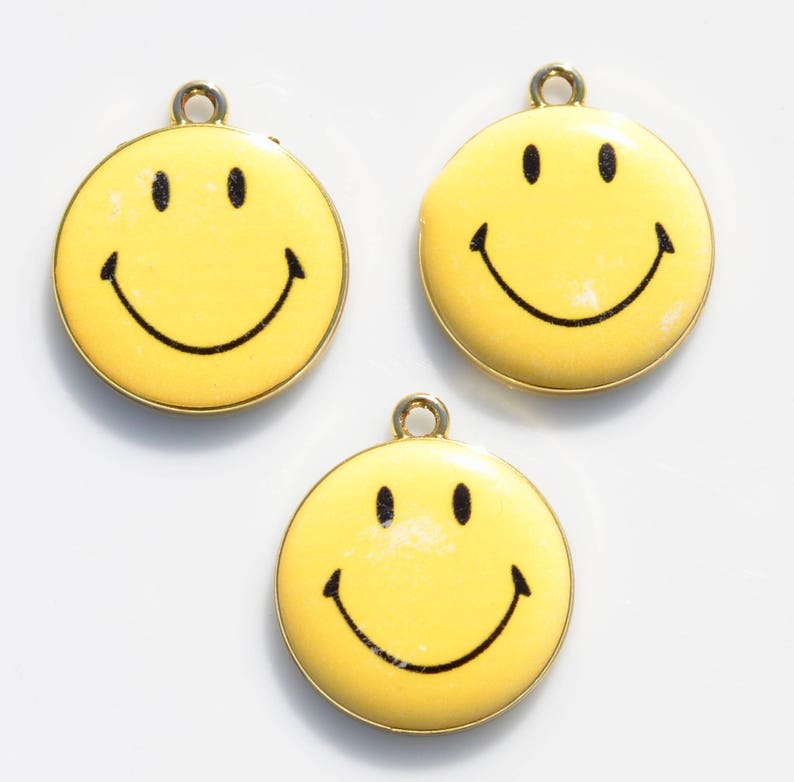 BULK 20 Smiley Face Emoji Gold Plated and Yellow Enamel Charms GC5417