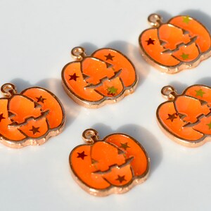 5 Orange Jack O Lantern Enamel Pumpkin Charms GC2215 - Etsy