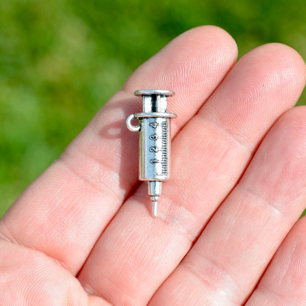 1  Syringe 3D Silver Tone Doctor Nurse Charm SC5559