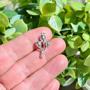 5  Balloon Silver Tone Charms SC3776