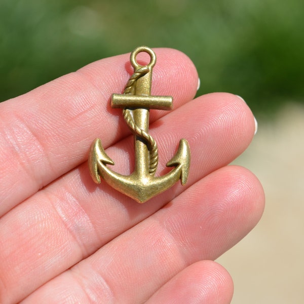 BULK 20 Anchor  Bronze Tone  Charms BC2186