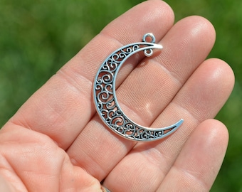 BULK 20   Moon Connector Large Pendant Decorative Silver Tone Charms SC2779