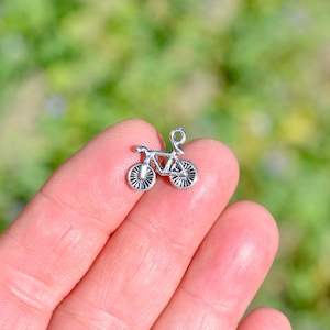 10 Bicycle Silver Tone Charms SC3047