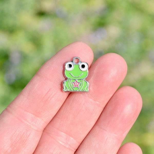 1 Frog  Green Enamel Charm SC2237