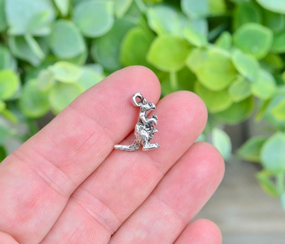 Kangaroo Charm with Baby Joey Sterling Silver 3D Kangaroo Charm with Baby Joey Sterling Silver 3D