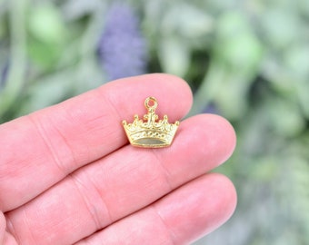Gold crown charms bulk discount