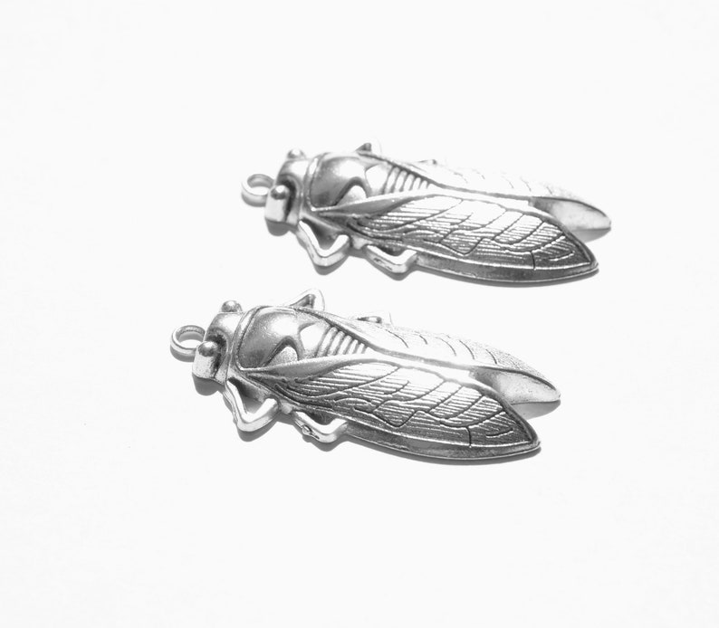 BULK 10 Cicada Sprinkhaan Grote Bug Silver Tone Charms SC6251 afbeelding 4