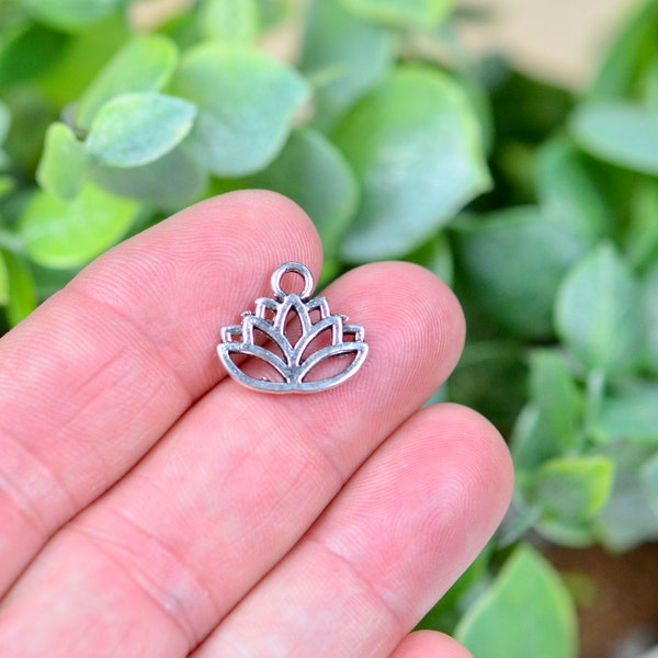 1  Lotus Flower Silver Tone Charm SC5716