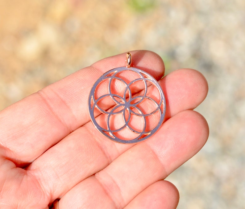 5 Flower Rose Gold Tone Charms GC3241