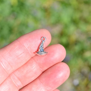 BULK 50  Witches Hat 3D Silver Tone Charms SC3245