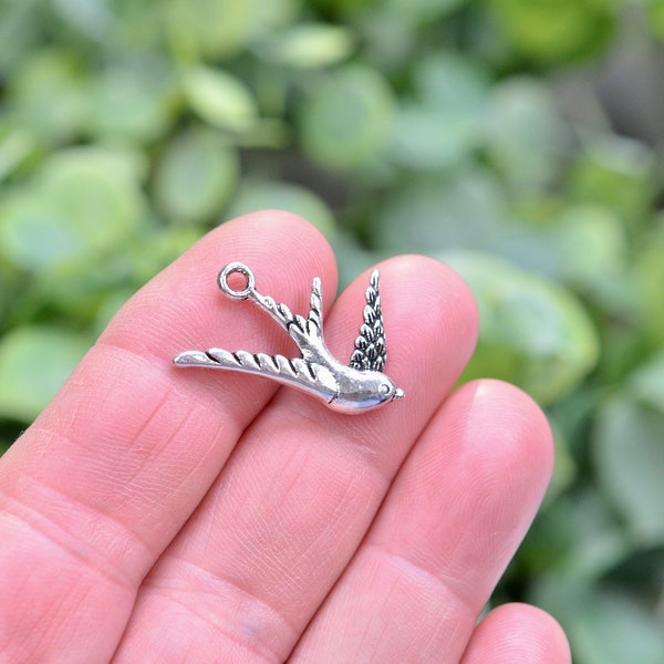5  Swallow Silver Tone Bird Charms SC2690