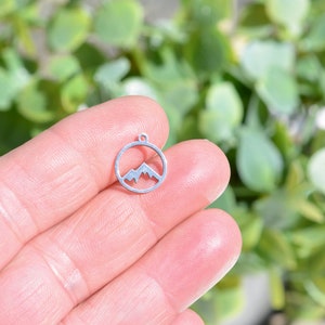 5 Mountain  Stainless Steel 14mm Charms SC6902
