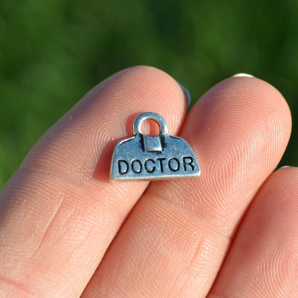 1 Doctor Bag  Silver Tone Charm SC5503