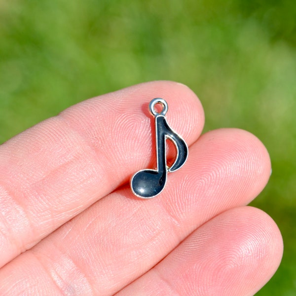 5 Music Note Gold Tone with Black Enamel  Charms GC4224