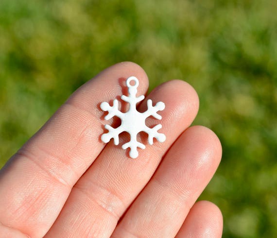 Charm-SNOWFLAKE -24x19mm Enamel Plated