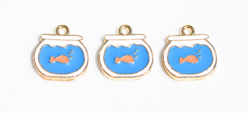 BULK 20 Blue and White Enamel and Gold Tone Fish Bowl with Gold Fish Charms GC2648