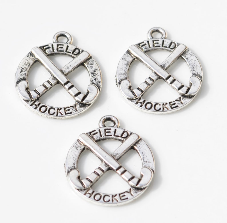 10 Round Field Hockey Silver Tone Charms SC5029 Etsy