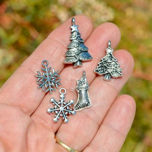 BULK 40  Christmas Charm Silver Tone Collection SC4060