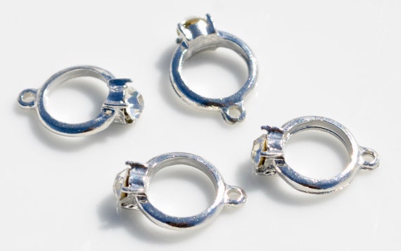 1 Ring 3D Antique Silver Tone with Clear Stone Charm SC6931