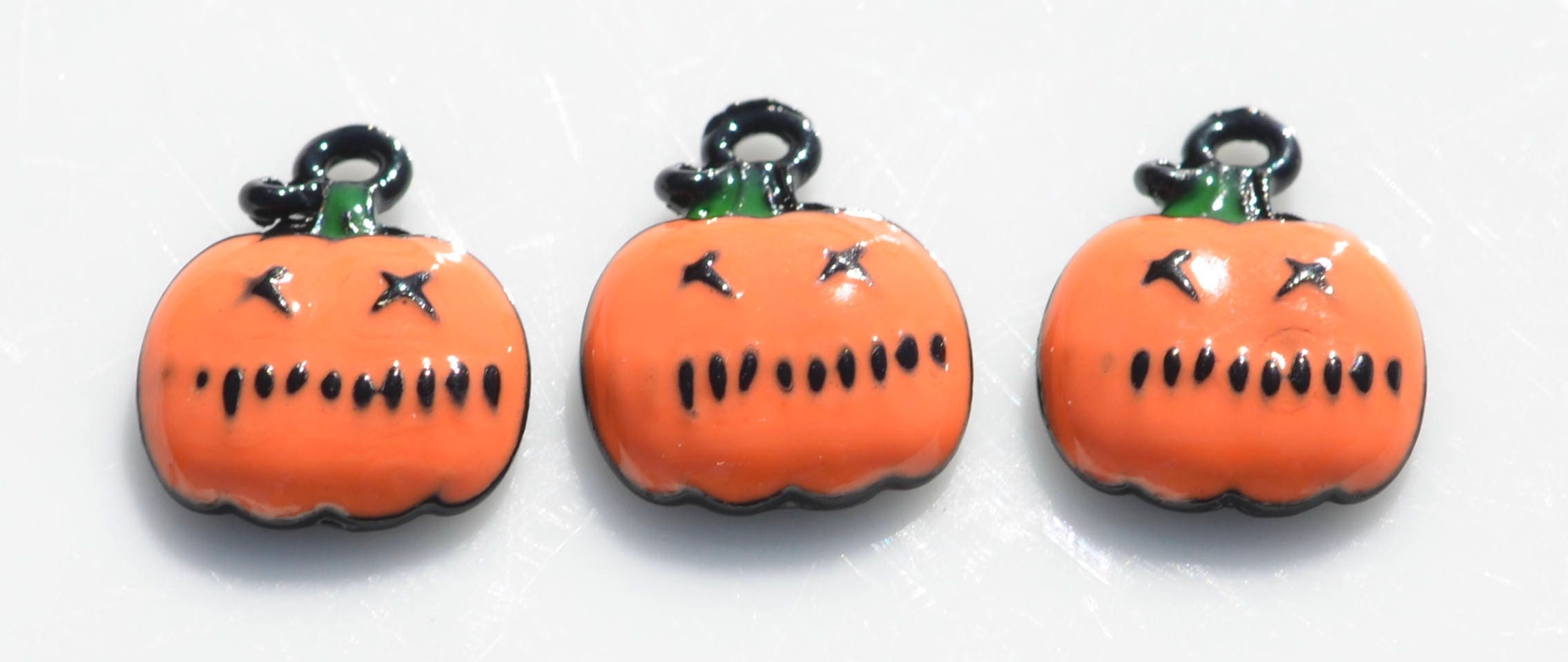 BULK 20 Orange Jack O Lantern Enamel Pumpkin Charms SC5322 - Etsy