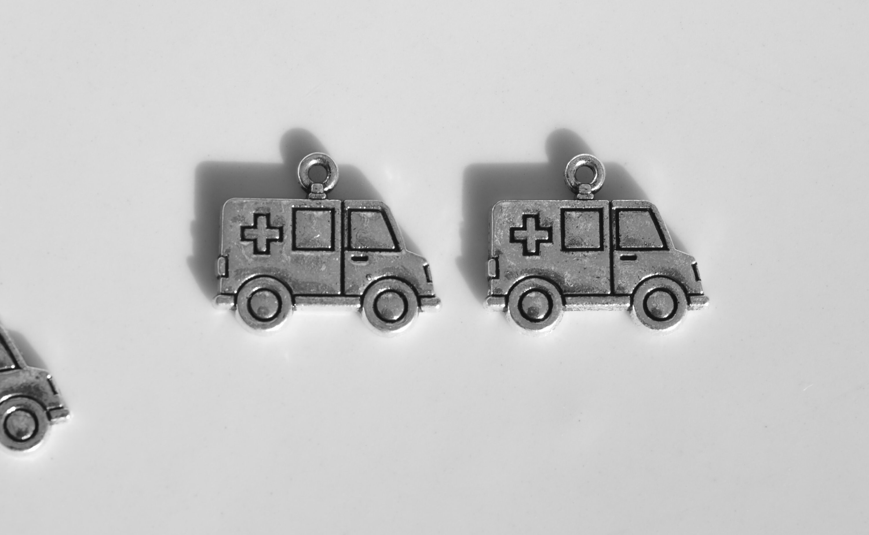 5 Ambulance Silver Tone Charms SC1542 | Etsy